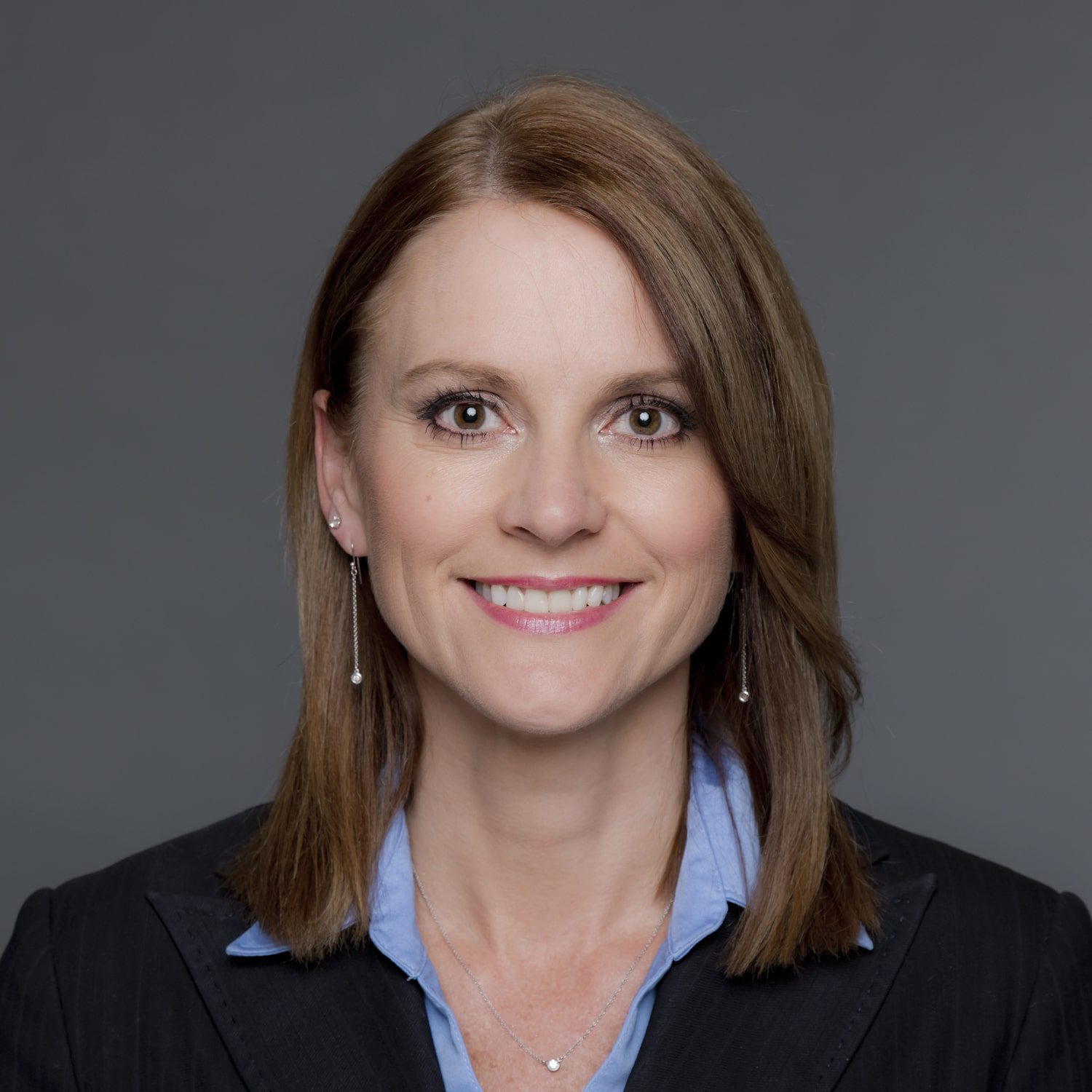 Suzanne Hathaway, vice-présidente principale, avocate générale et secrétaire générale