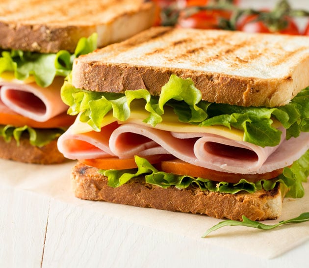 Chicken sandwich sustainable meat