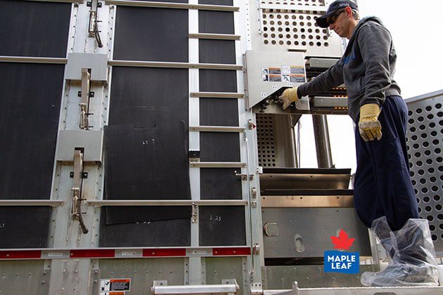 Operating a hydraulic trailer